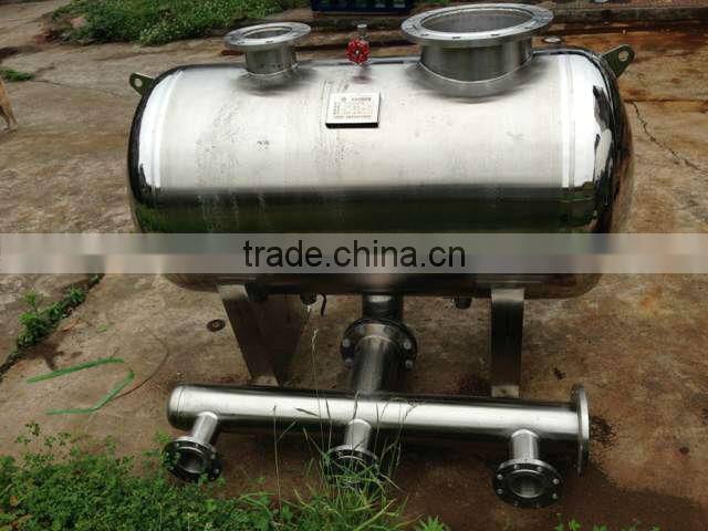 Horizontal distilled water tank