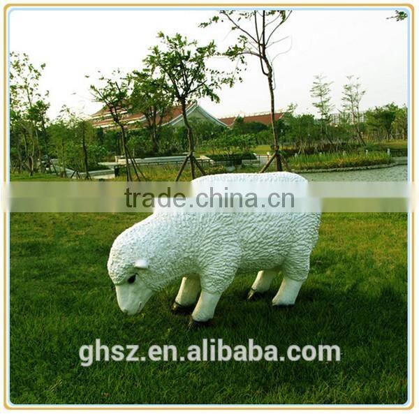 Customized outdoor garden decoration resin sheep sculpture china factory