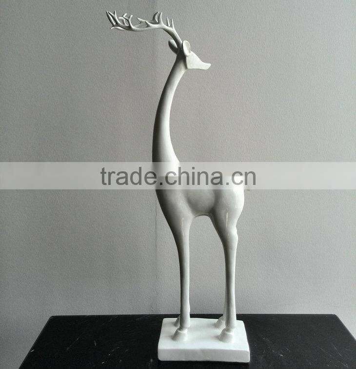 Polyresin Christmas reindeer decoration