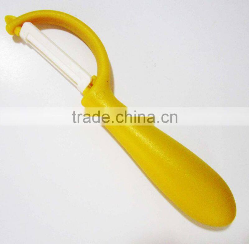 Professional Kitchenware Yellow Ceramic Peeler With Plastic Handle