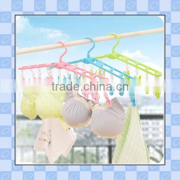 customzied hot sell candy color plastic hanger with plastic small candy color lips for sale manufacturer