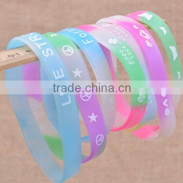 Cheap environmentally friendly fashion silicone bracelet/customized silicone bracelets