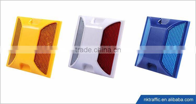 High Quality Lowest Price Plastic Motorway Reflective Road Studs