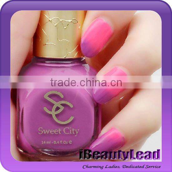 Charming color changing nail polish with different colors
