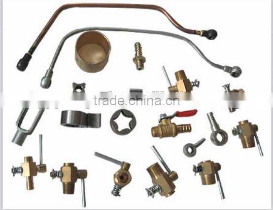 Diesel engine - specific oil pipeline for tractor