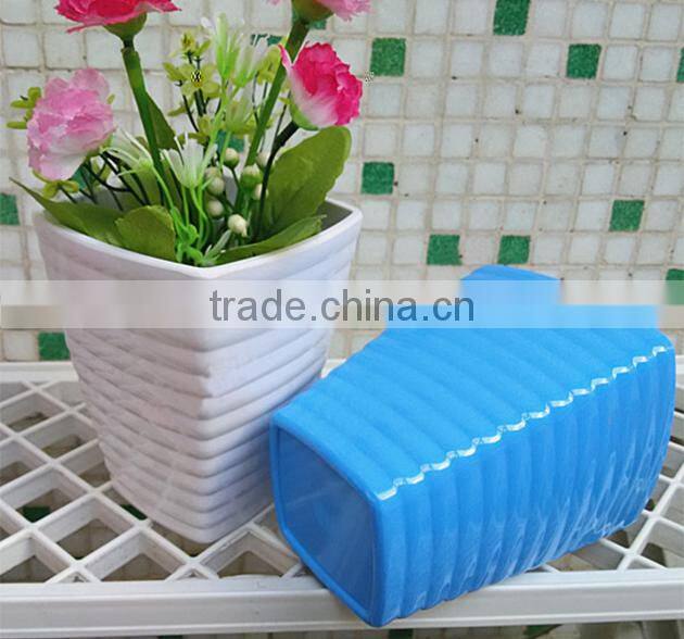 Home decor bright colored plastic balcony flower pots