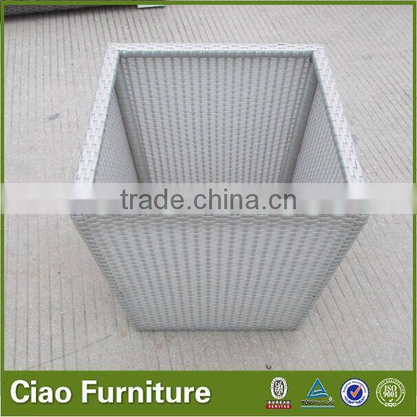 Durable PE rattan flower pot