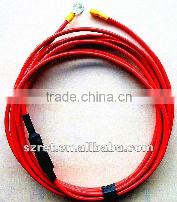 connector wire between the power supply and tube