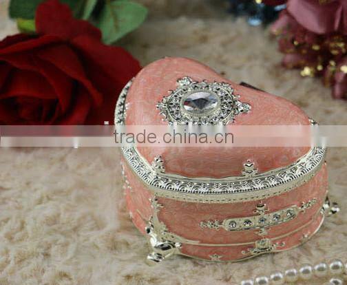 luxury handmade custom heart shaped sliver plating European style lead tin zinc alloy metal jewelry box accessories gift box