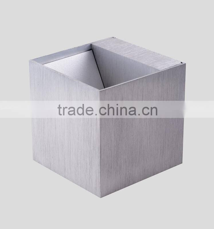 WWS0202-2 adjustable indoor/outdoor led wall light