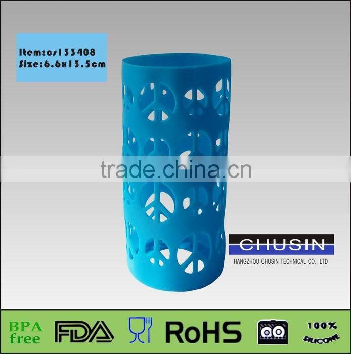 The hot sell fashion silicone baby feeding bottle sleeve cover