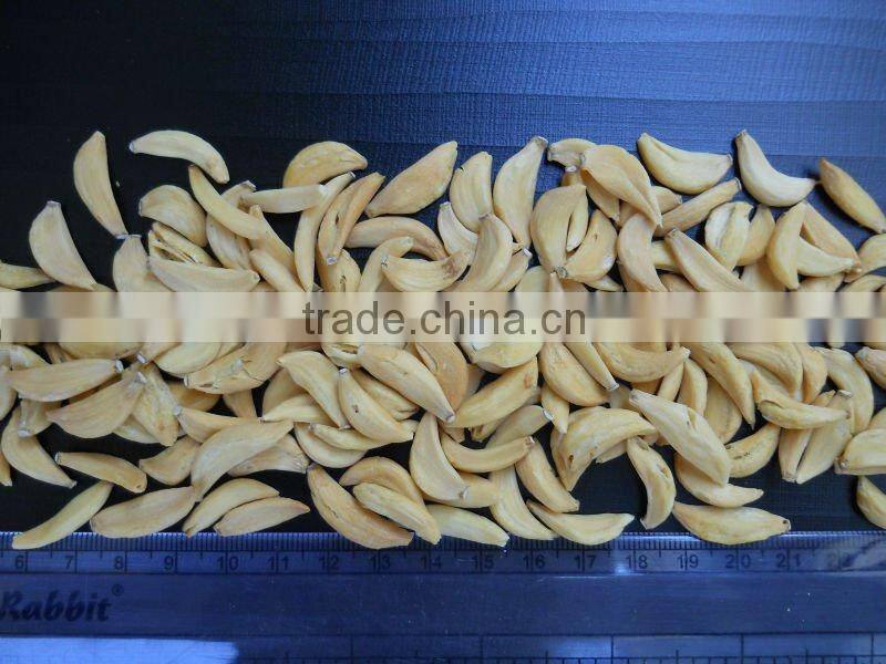 DRIED GARLIC FLAKES MANUFACTURER