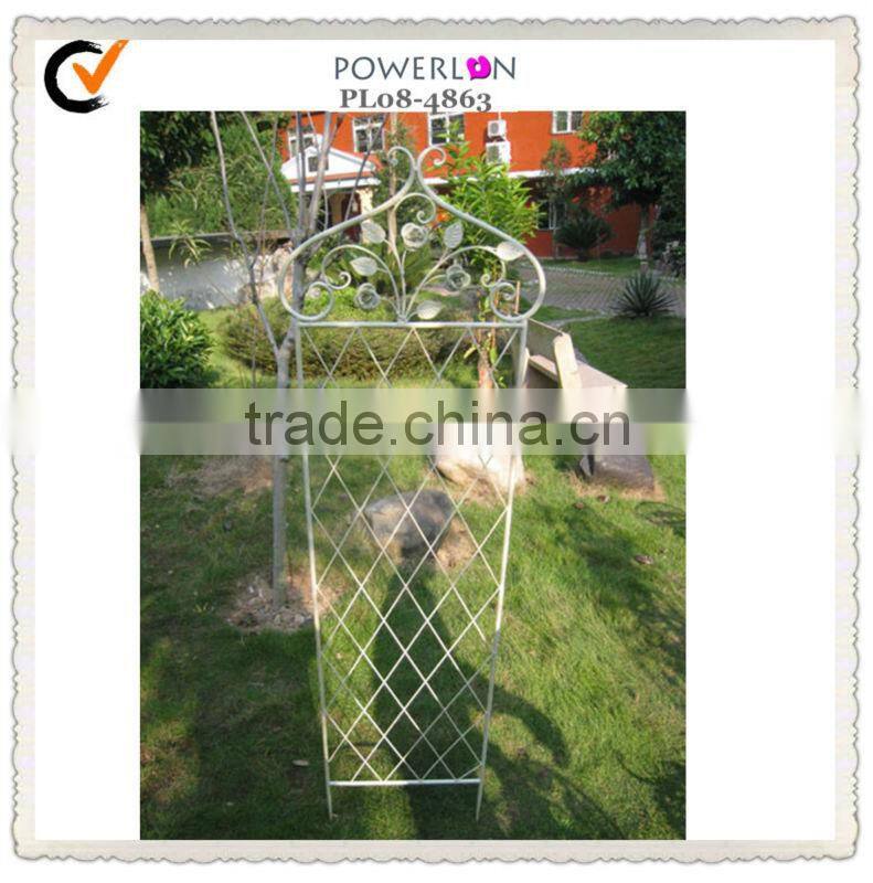 Decorative metal garden fence