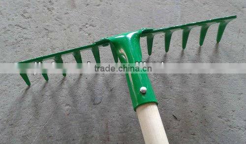 R108 rake with wood handle