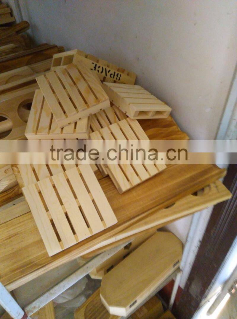 blank wooden placemats and coasters