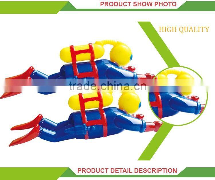 Hot selling cheap wind up swimming small plastic toy figures