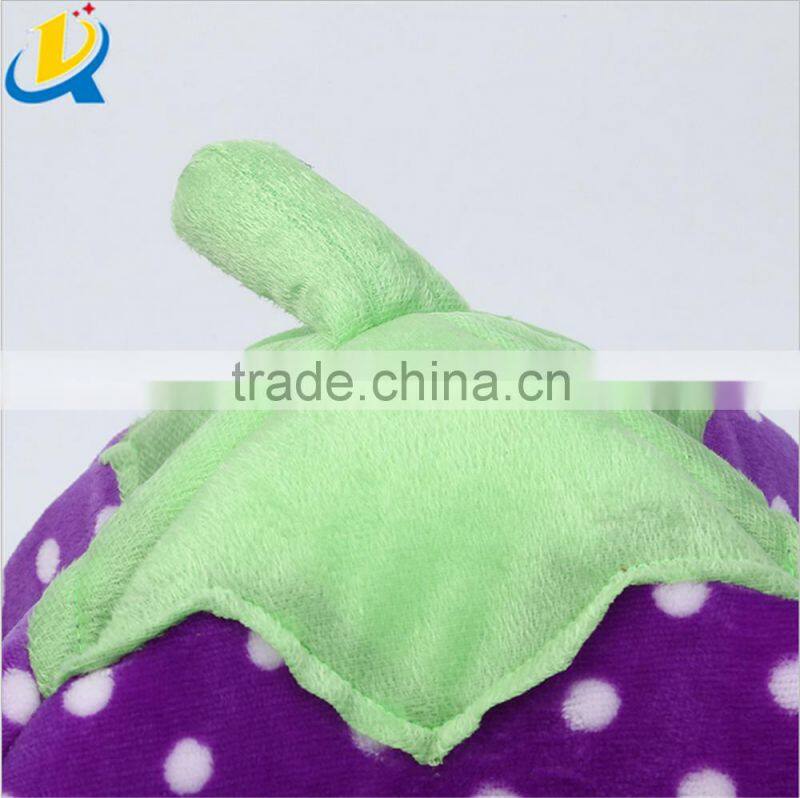Wholesale popular strawberry shaped soft pet dog bed