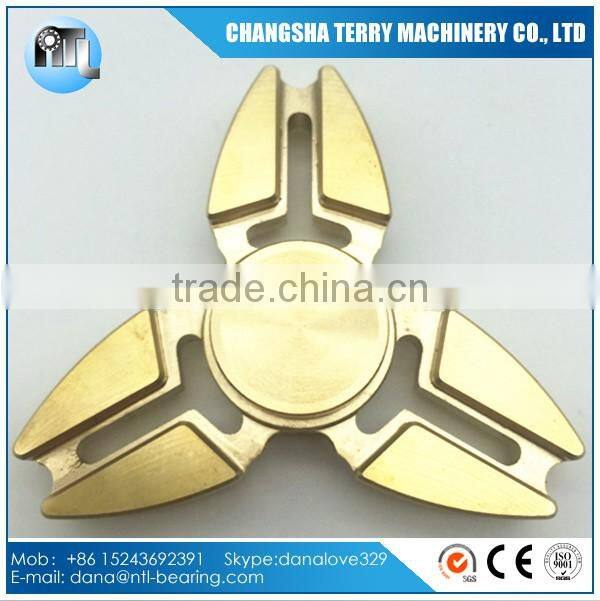 2017 top sale Durable EDC LED Fidget Toy metal Triangle Hand fidget Spinner
