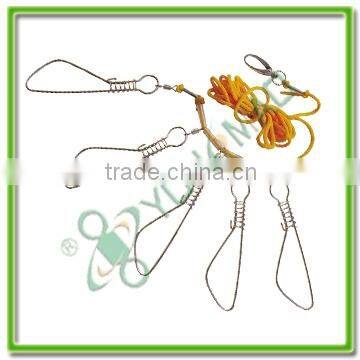 Q-shaped swing snap fishing tackle