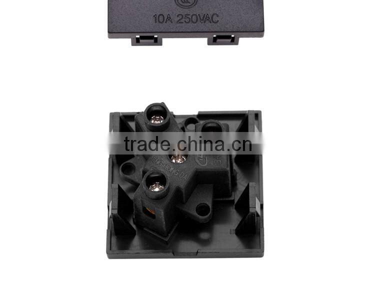 Square Internetional standard output socket