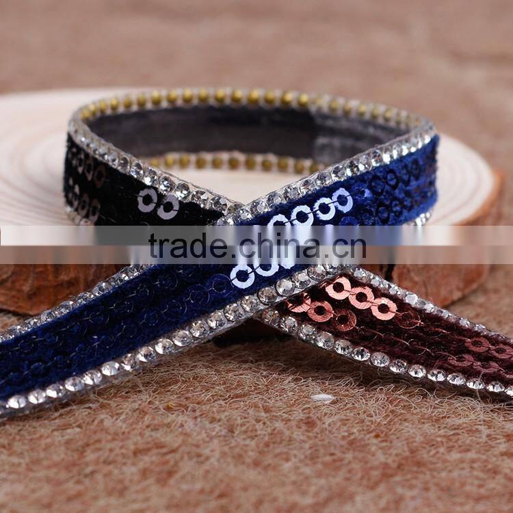 Black,Purple,Red Diamond Ribbon Base On Glue Chain
