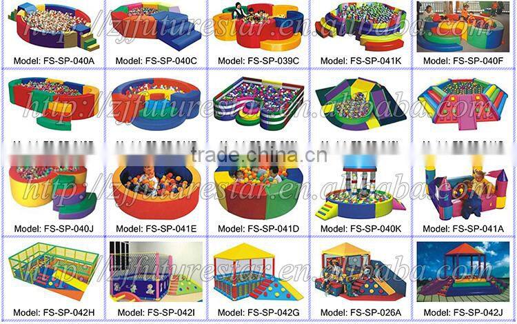 FS-SP-040A customized eco-friendly PVC & EPE & Wood kids round indoor pool flooring with sea-balls