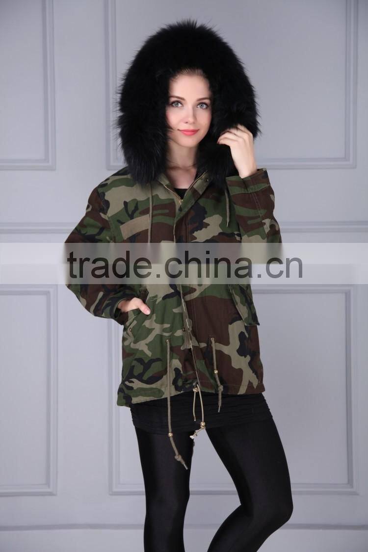 Short pattern camouflage shell black fake fur lining collar winter parka for lady