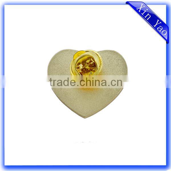 High quality gold plating custom heart shaped enamel bronze badge