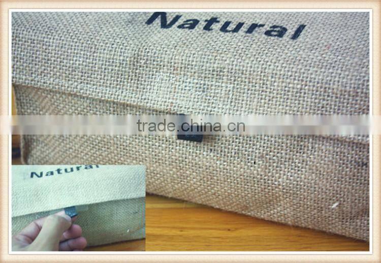 Simple and natural jute fabric tissue box