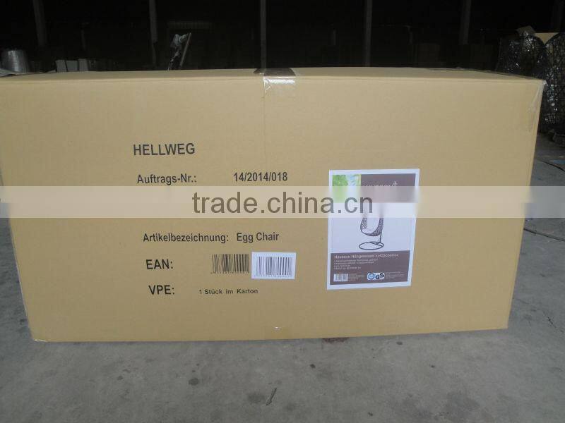 Outdoor Birdnest Chair and Table