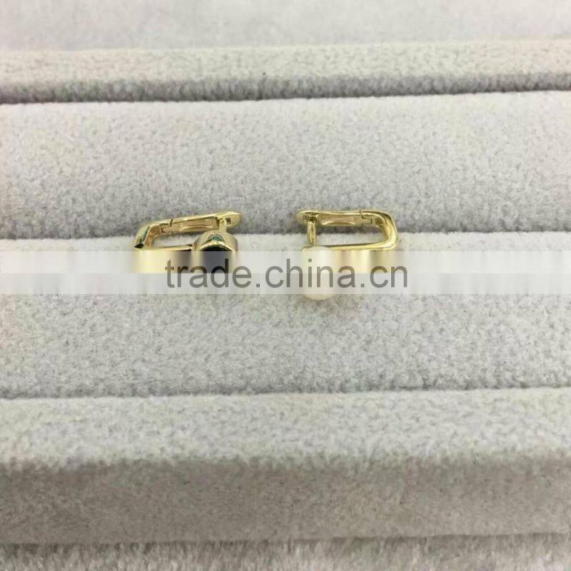 2016 AAA 6.5-7mm Akoya pearl with 18k yellow gold earring