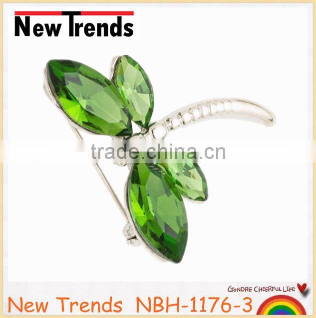 Fashionable shinning diamond red ribbon brooch 2014