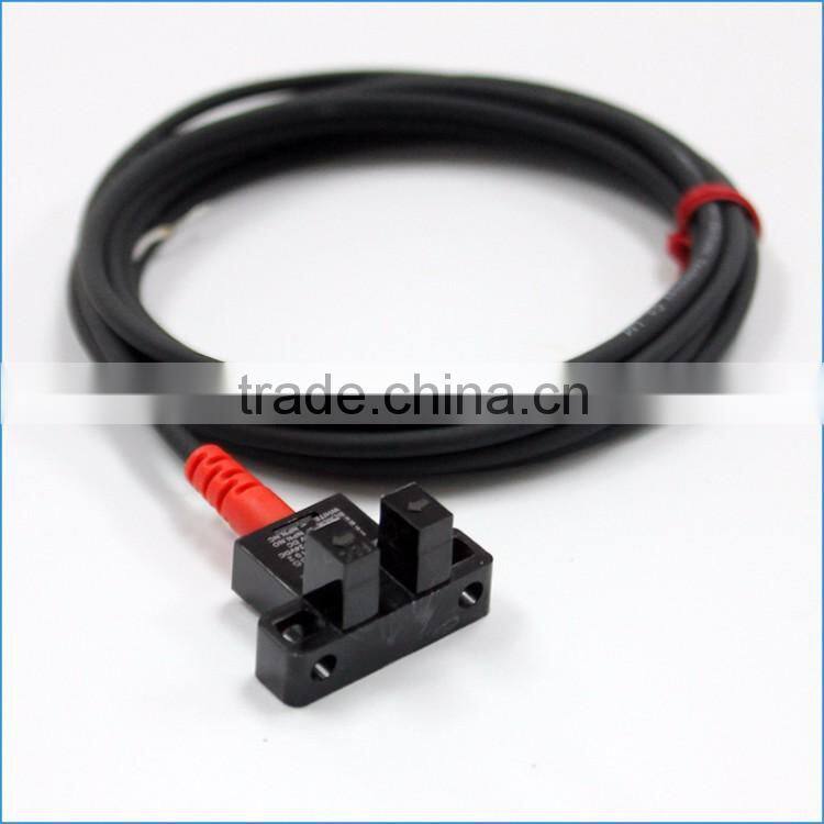 5mm slot width 4 wires U-shaped photoelectric sensor with CE certificate