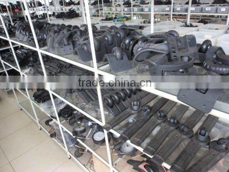 Rolling Tote Bagg 17" Crinkle Nylon