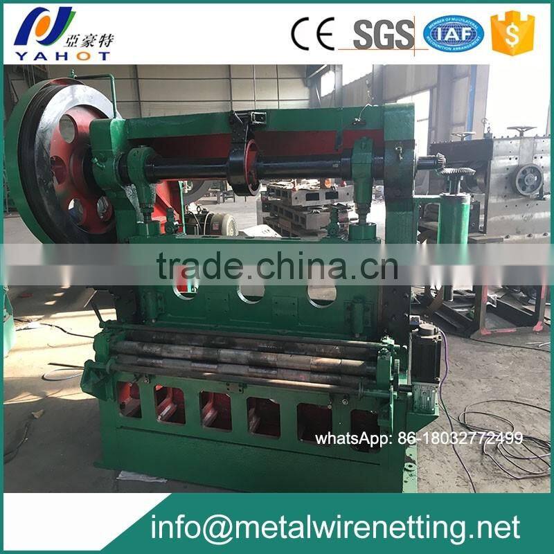 Expanded metal mesh process machine