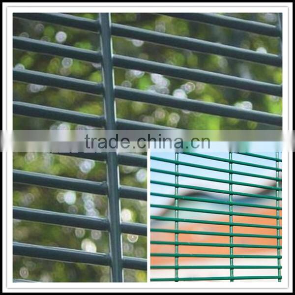 Waterproof high performance system Anti-creep Fence / 358 serried horizontal wires fence China
