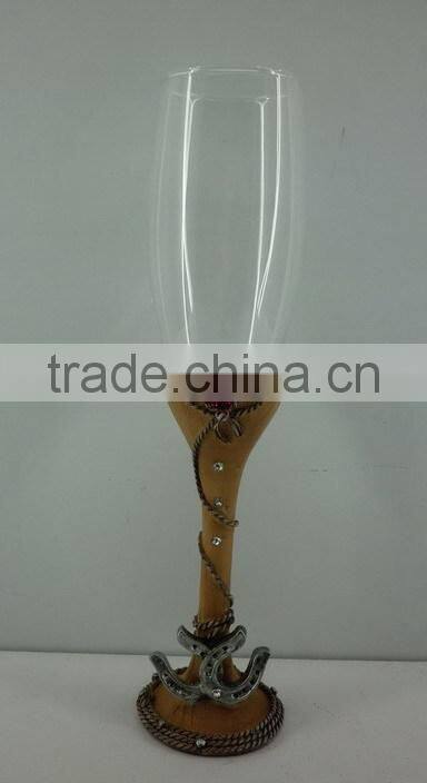 2013 new decorated resin cowboy with champagne glass