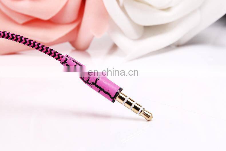 Crackle Wired Earphones 3.5mm Serpentine Braided Cable Headset With Mic for Intelligent Mobile Phone