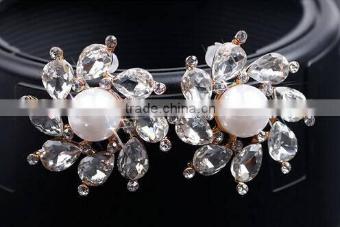 >< BEST SELLING pearl Rhinestone flower earring/