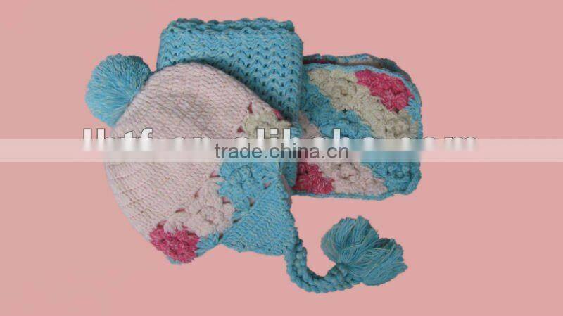 Knitted kids hat and scarf