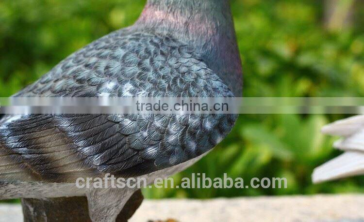 christmas pigeon statues