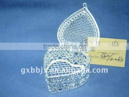 Heart shaped silver wire bussiness gift box