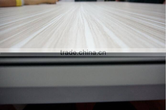 Modern Wooden 4 Seats Office Partition Workstation Office Furniture