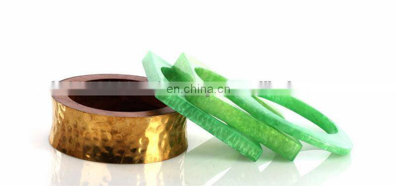 Machin Cut Pattern costume Brass bangle