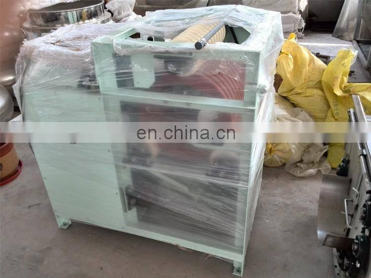 peanut red skin peeler , wet way almond /peanut peeling machine