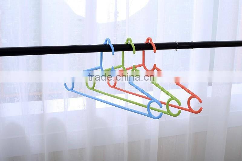 XUFENG produce the plastic hanger plastic clothes hanger for display