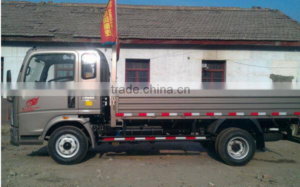 Chinese SINOTRUK 4*2 HOWO Light Cargo Truck For Sale