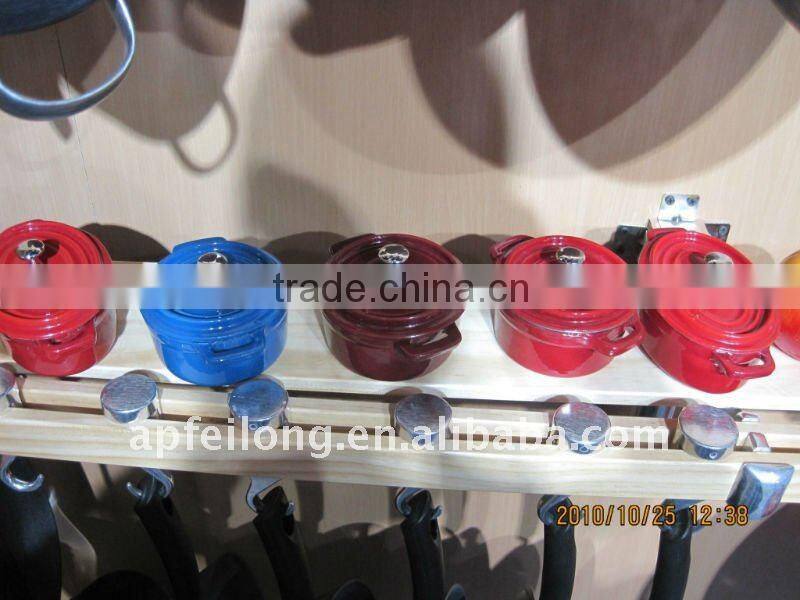 2011NEW CASTIRON ENAMEL COOKWARE SET