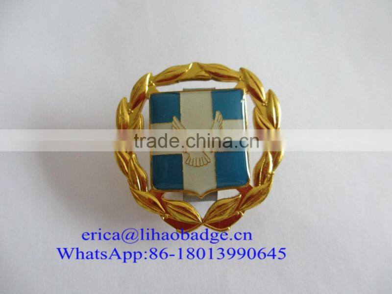 2016 Customized shape and logo Brass plating Sport Lapel pin badge with butterfly clutch Soft enamel Metal/Custom badge