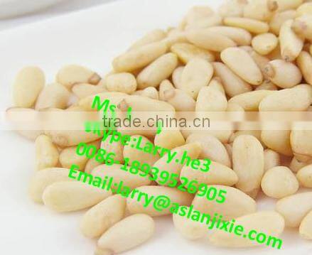 pine cone peeler machine/Siberian pine nuts peeler/peeling machine for pine nuts